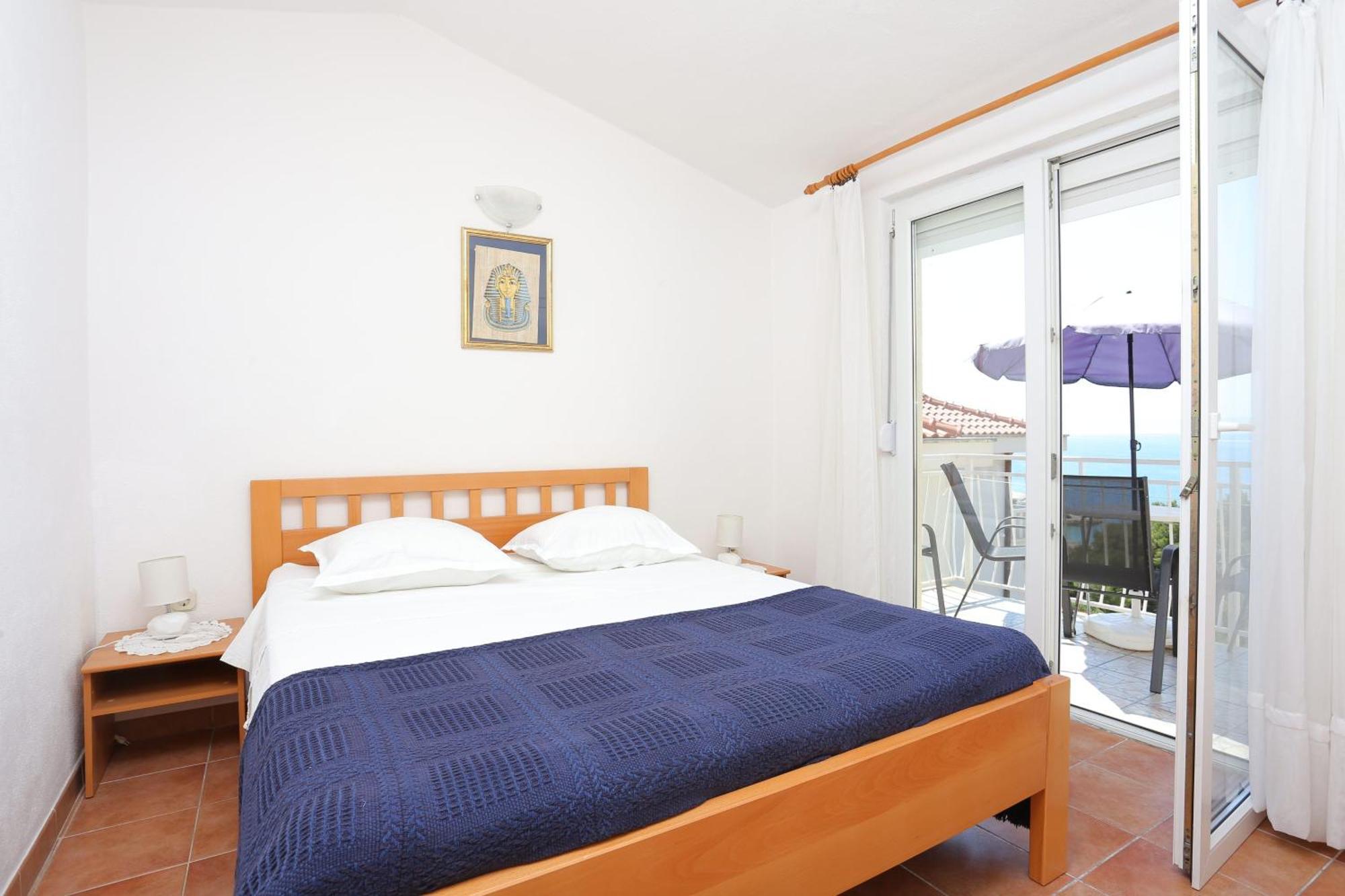 Apartments By The Sea Baska Voda, Makarska - 300 Værelse billede