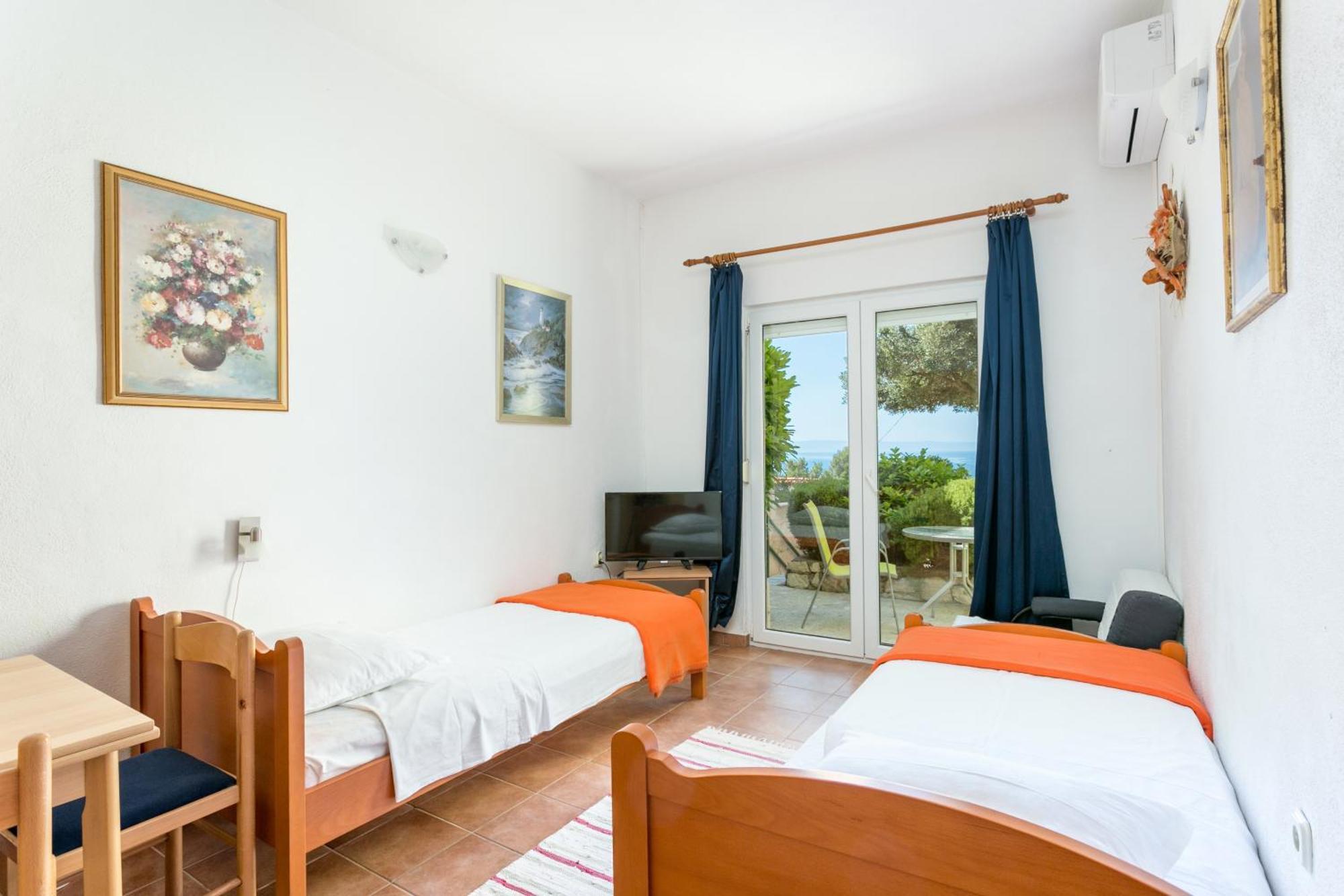 Apartments By The Sea Baska Voda, Makarska - 300 Eksteriør billede